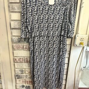 Milk Nursingwear ladies sm blue/white flower dress